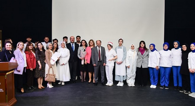  ETÜ'de Dünya Hemşireler Günü kutlandı